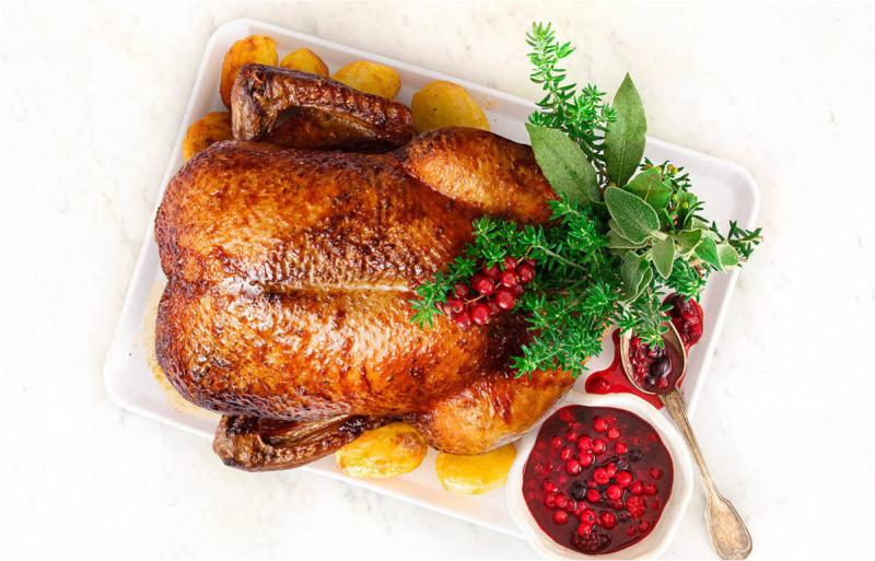 Roasted turkey with ‘forest fruit sauce’